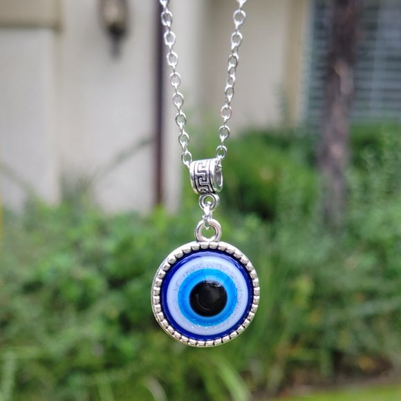 Evil Eye Round Pendant - Picture 2 of 5